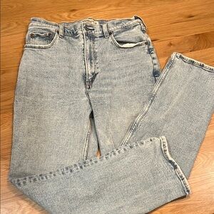 Abercrombie and Fitch Ankle Straight High Rise Jean Long